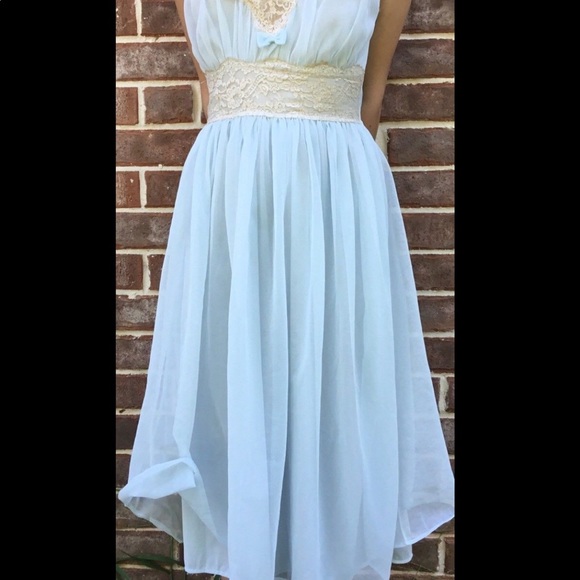 Vintage Slimtite Women’s Nightgown - Picture 2 of 6